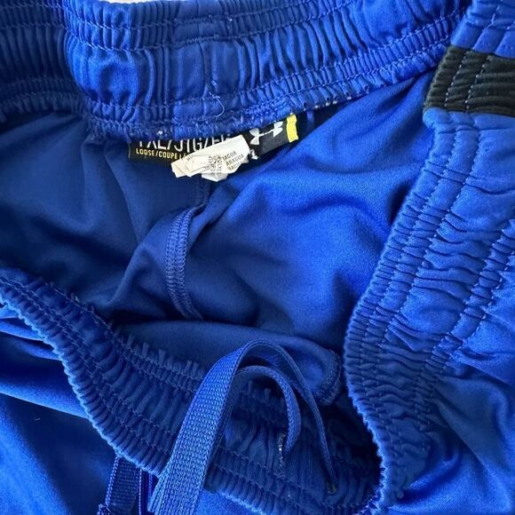 Under Armour boys sports shorts size YXL - Picture 2 of 2